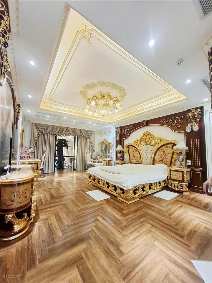 Bán siêu phẩm mặt phố9 tầng nổi 1 tầng hầmvỉa hè 5mthông sàn thang máynội thất cao cấp nhập kha