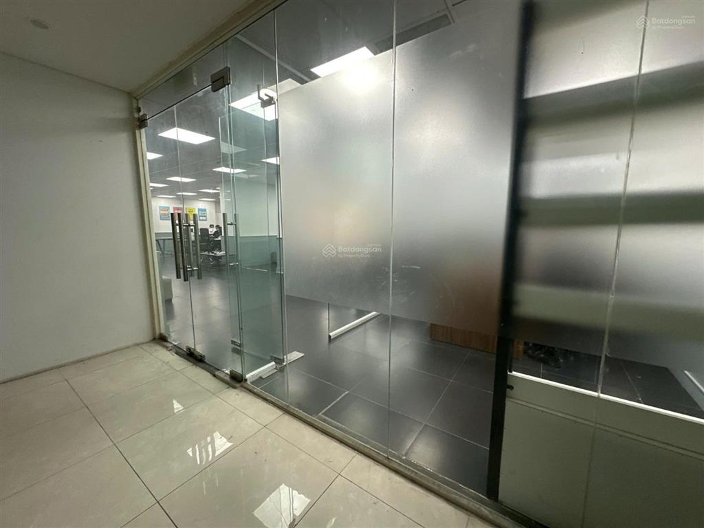 Siêu vip sàn thương mại tầng 2 mặt phố trung tâm quận đống đa sổ đỏ lâu dài dòng tiền 1 tỷ/tháng.