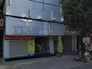 Chính chủ bán nhà 3 tầng, đường trần hưng đạo, 2 mặt tiền vip trung tâm đồng hới. rẻ nhất kv