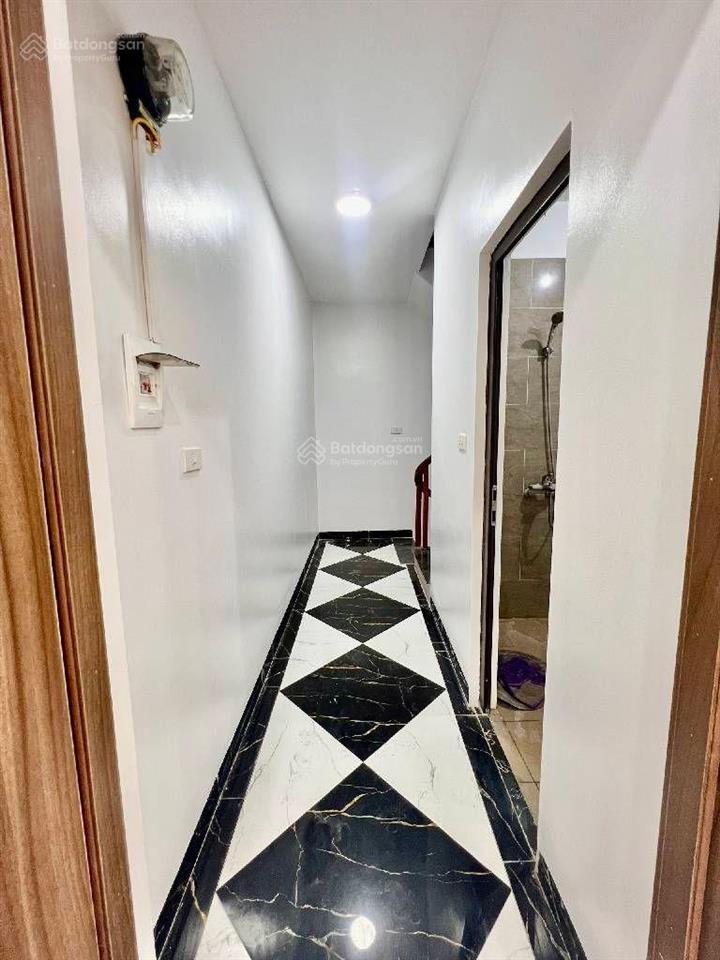 Lĩnh nam  siêu phẩm dân xây  5 tầng, full nội thất  gần times city