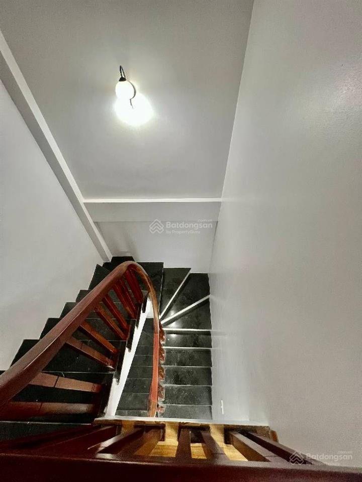 Lĩnh nam  siêu phẩm dân xây  5 tầng, full nội thất  gần times city