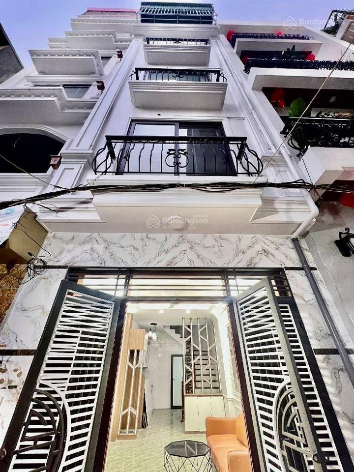 Lĩnh nam  siêu phẩm dân xây  5 tầng, full nội thất  gần times city