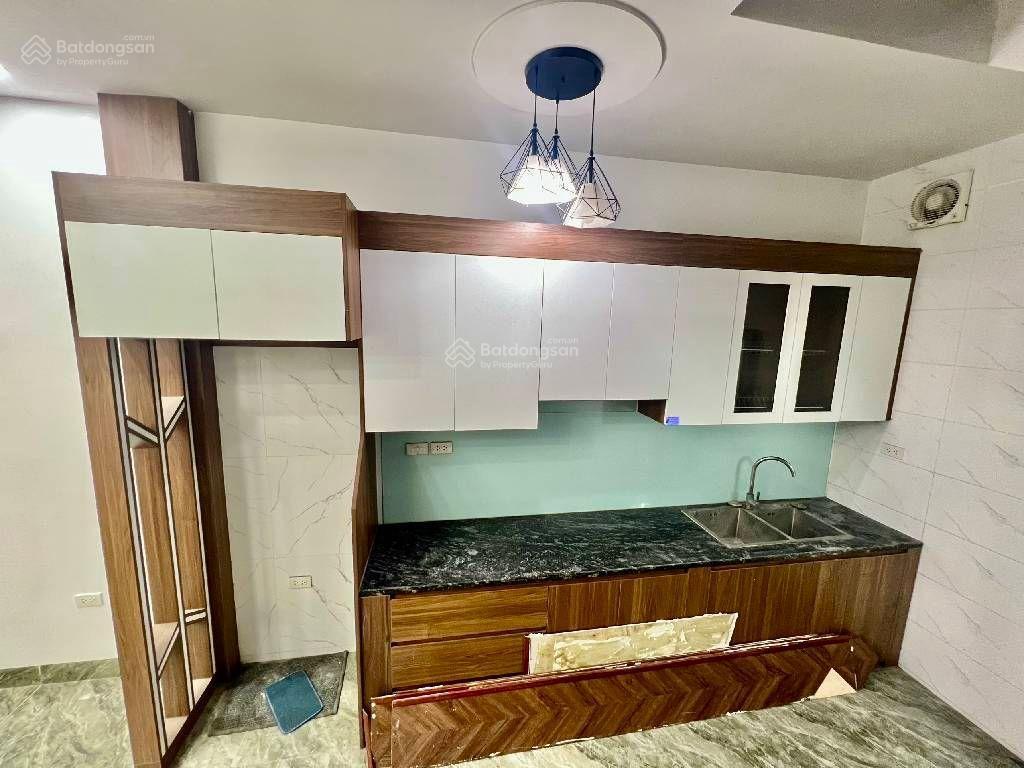 Lĩnh nam  siêu phẩm dân xây  5 tầng, full nội thất  gần times city