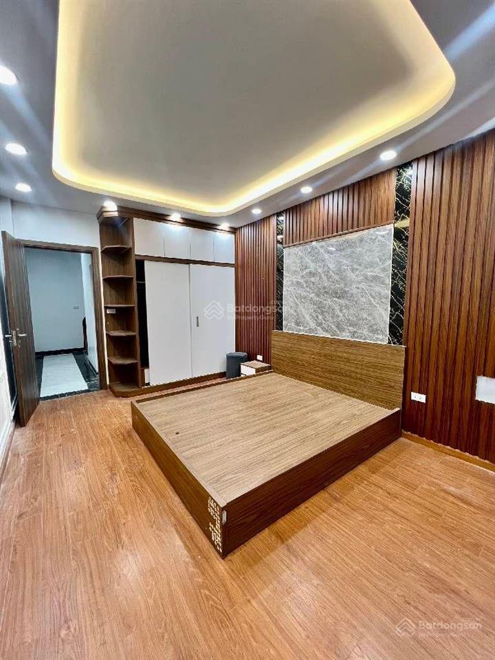 Lĩnh nam  siêu phẩm dân xây  5 tầng, full nội thất  gần times city