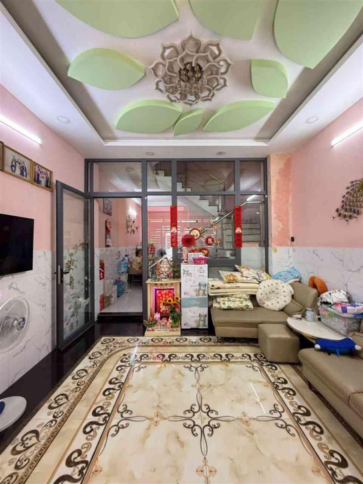 Quận 6  bà hom  hẻm oto thông  63m²  4 tầng  ngang 4.4m chuẩn  nhỉnh 8 tỷ.