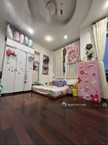 Bán nhà ngay ngã 6 phù đổng quận 1, ngang ~5m, 4 tầng 5 ngủ nhà mới đẹp ô tô đậu ở nhà 23 tỷ