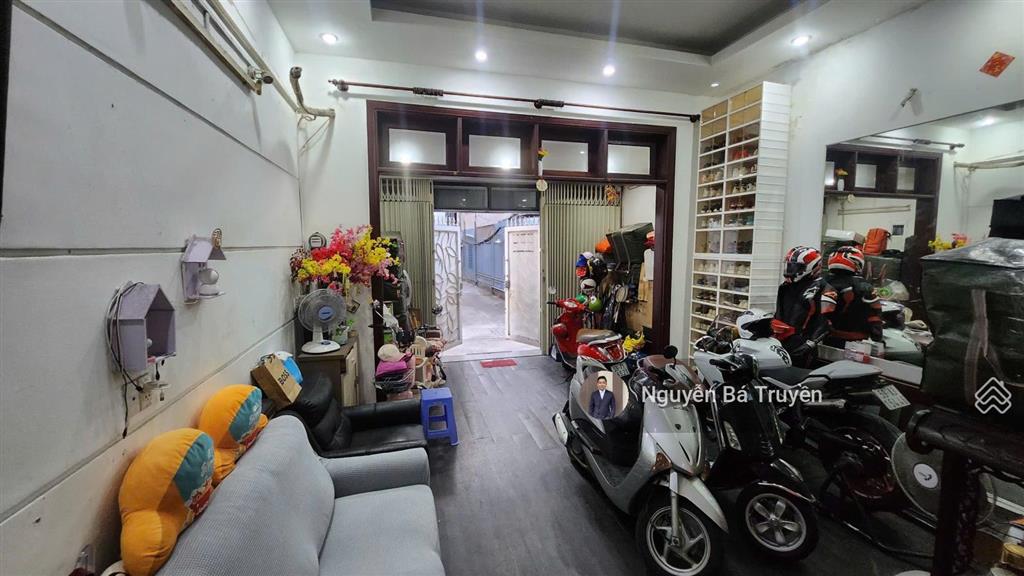 Bán nhà ngay ngã 6 phù đổng quận 1, ngang ~5m, 4 tầng 5 ngủ nhà mới đẹp ô tô đậu ở nhà 23 tỷ