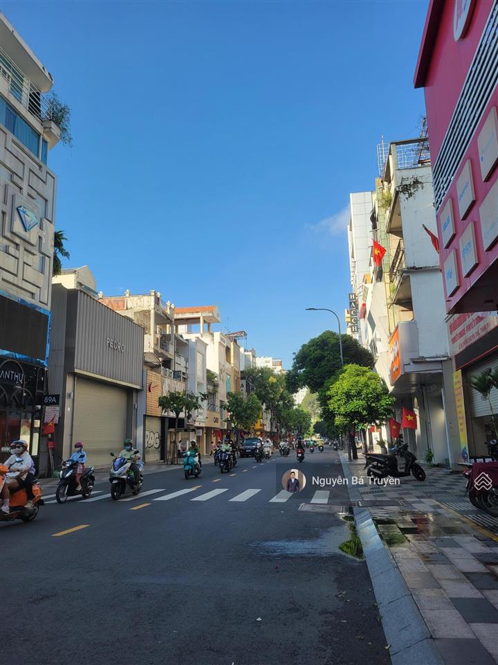 Bán tòa nhà văn phòng góc 2 mặt tiền đường nguyễn trãi quận 1, 2 hầm 10 tầng,2647m2, pháp lý sạch.