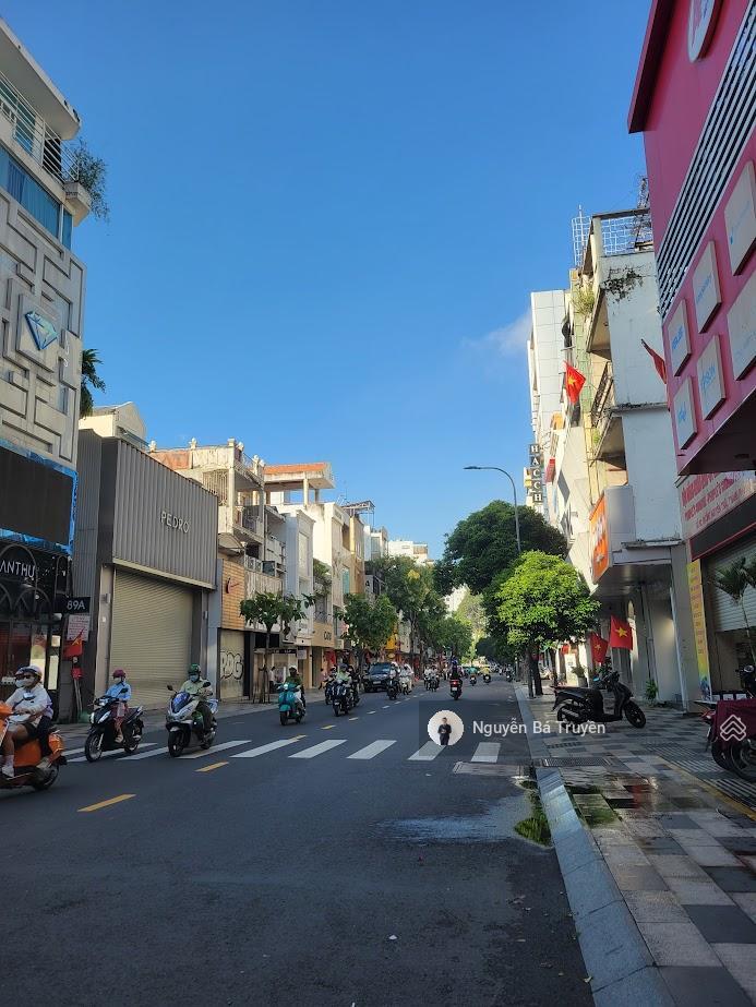 Bán villa trung tâm quận 1 cách chợ bến thành 700m, 270m ngang 9m nhà 100 năm chưa đổi chủ chỉ 62ty