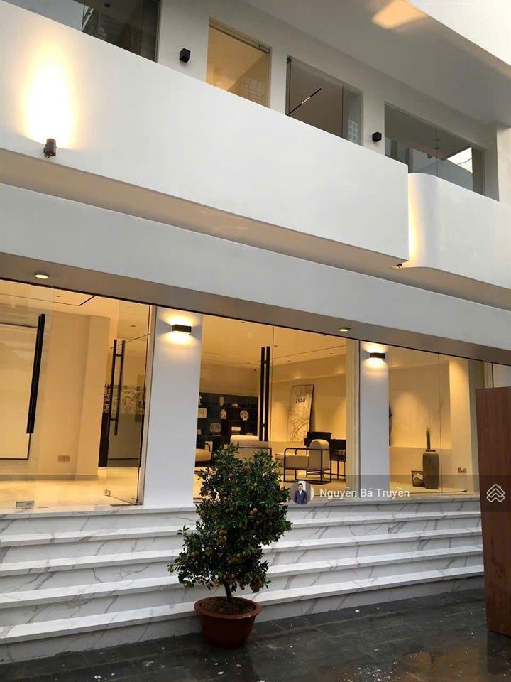 Bán nhà villa thảo điền quận 2, 10x11m, kc 1 trệt 3 tầng thang máy 5 ngủ lớn, nội thất nhập khẩu