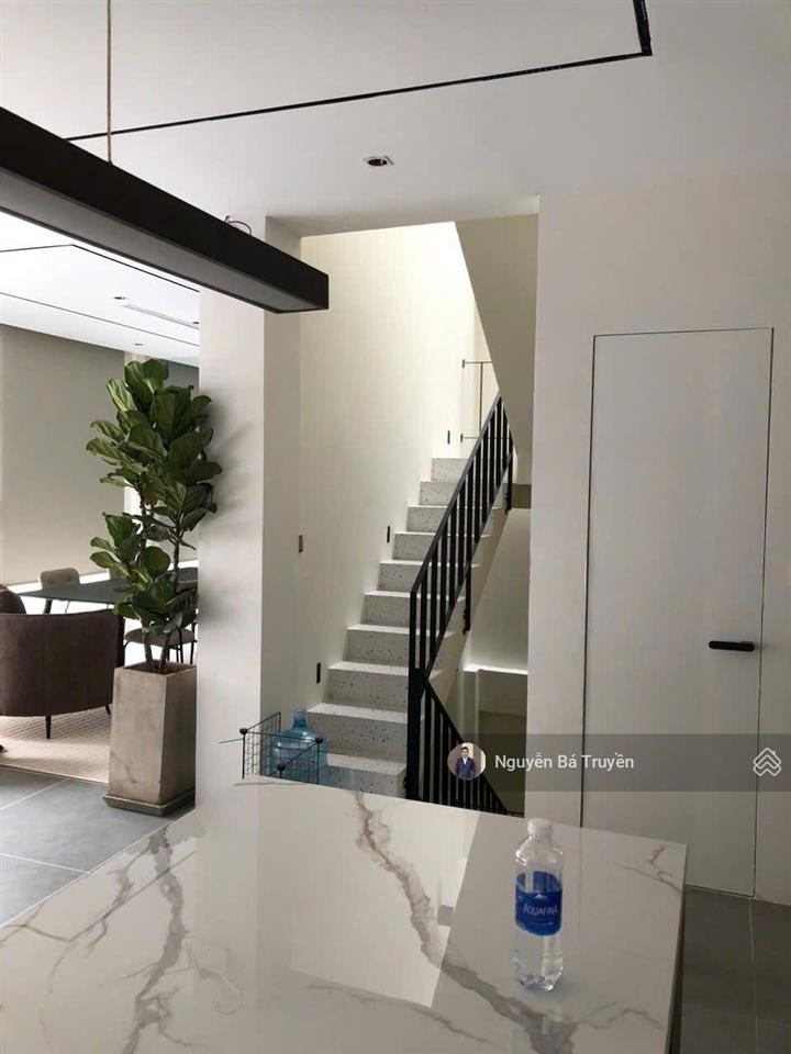 Bán nhà villa thảo điền quận 2, 10x11m, kc 1 trệt 3 tầng thang máy 5 ngủ lớn, nội thất nhập khẩu