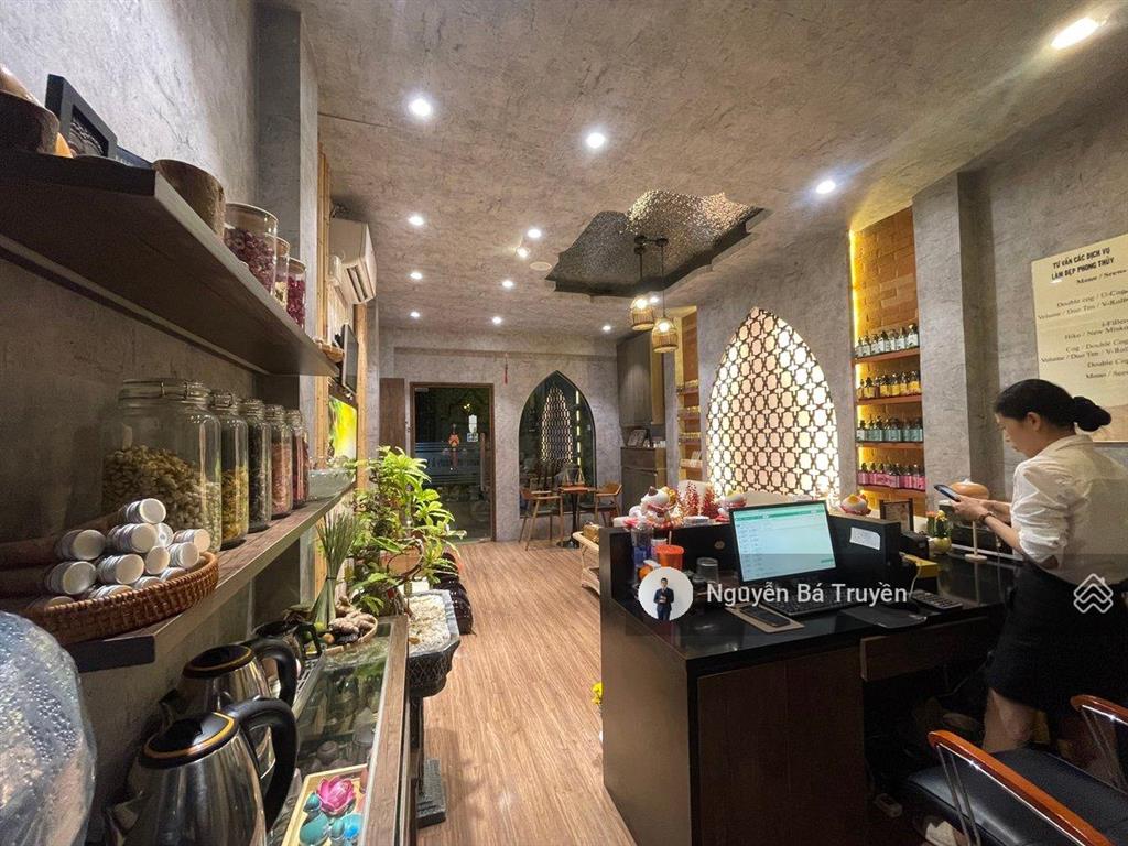 Nhà mặt tiền quận 1, gần trần hưng đạo  dòng tiền 432tr/năm, cho thuê, chdv & airbnb, giá 521tr/m²