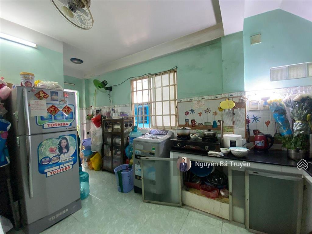 Bán nhà ngay công viên tao đàn đi bộ vài bước là ra viên, 4 tầng 3 ngủ góc 3 mặt thoáng nhà ở ngay