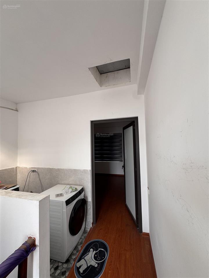 Chính chủ cần bán gấp nhà đẹp ngõ ô tô giá cực tốt