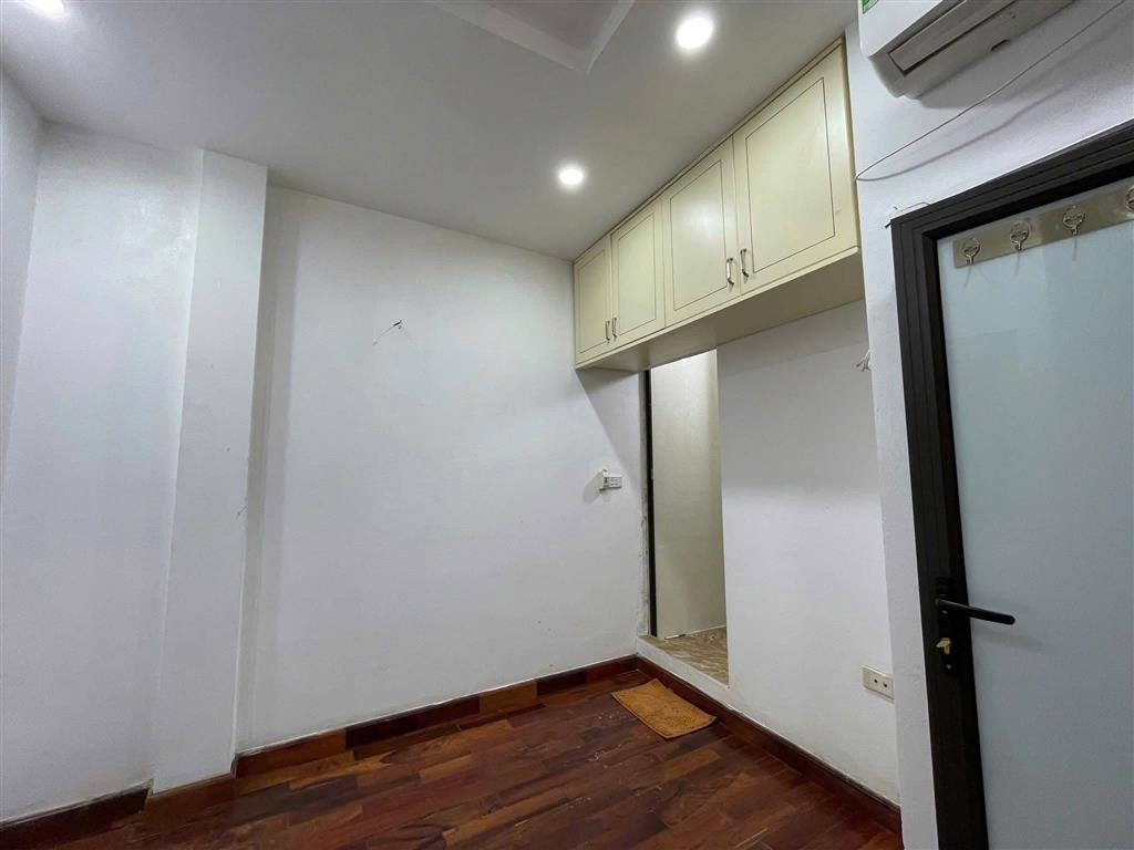 CHÍNH CHỦ CHO THUÊ NHÀ RIÊNG 5 TẦNG NGÕ 409 KIM MÃ , HÀ NỘI