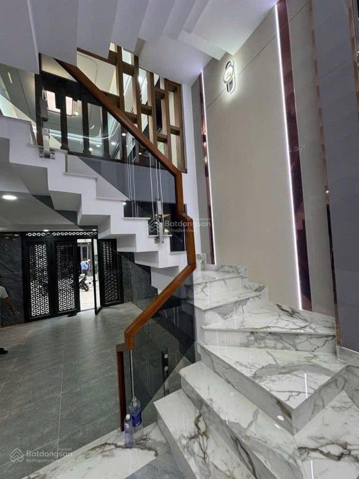 Kinh dương vương  bình tân  khu phân lô đồng bộ  4.1 x 13  5 tầng  giá 7.9 tỷ tl