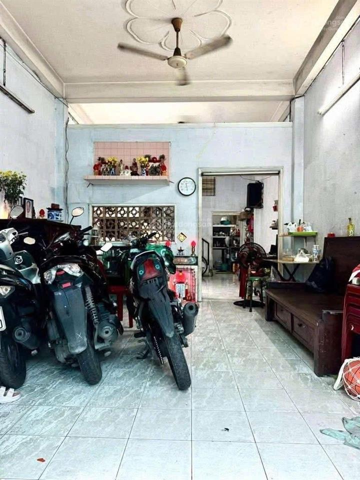 Bán nhà nhật tảo  quận 11  53m2 (4.1x14) nở hậu  3 tầng  hẻm 4m thông  gần mặt tiền  chỉ 8.5