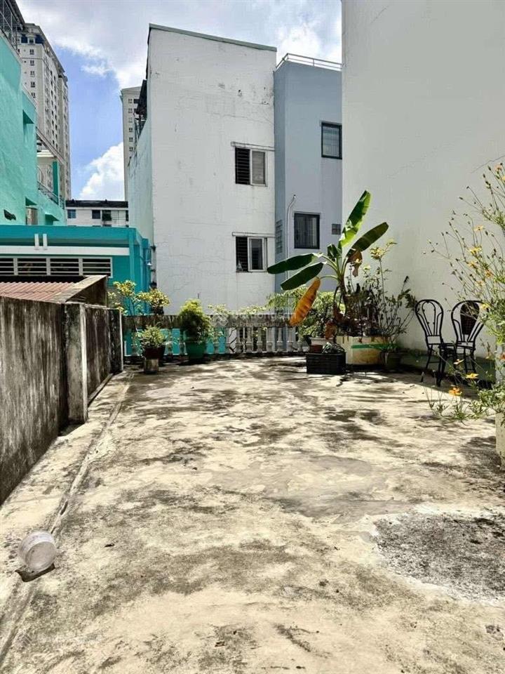 Bán nhà nhật tảo  quận 11  53m2 (4.1x14) nở hậu  3 tầng  hẻm 4m thông  gần mặt tiền  chỉ 8.5