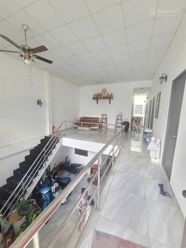 Hàng cực hiếmphạm văn chí q.6  141m2 ngang khủng 10m hẻm xe hơi 2 tầng  chỉ 16.5 tỷ tl