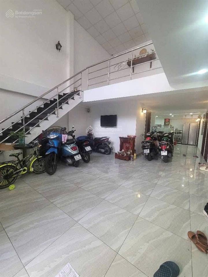 Hàng cực hiếmphạm văn chí q.6  141m2 ngang khủng 10m hẻm xe hơi 2 tầng  chỉ 16.5 tỷ tl