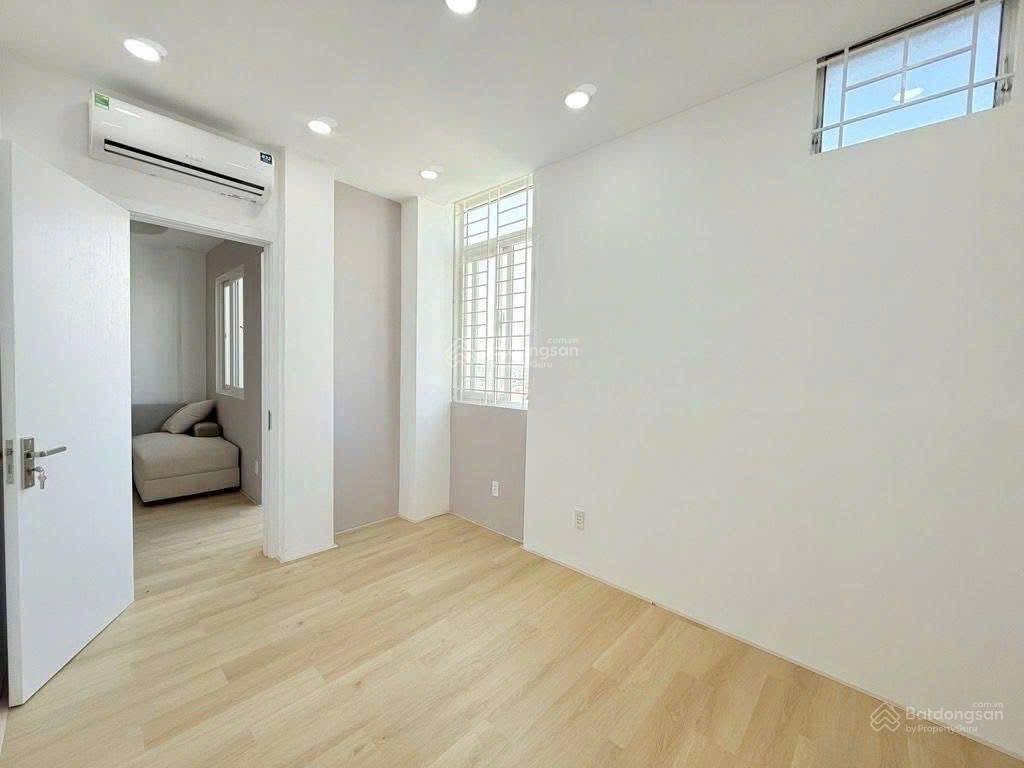 Bán căn hộ chung cư cây mai  quận 11 (5*10m)  2pn  có thang máy  full nội thất giá chỉ 2.9 tỷ