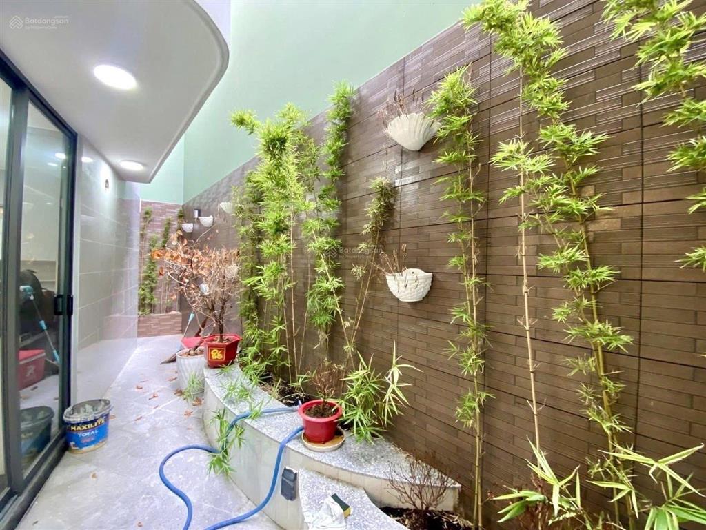 Bán nhà hoàng lê kha  quận 6  86m2  5 tầng  sát mặt tiền  5pn  giá 8.5 tỷ tl