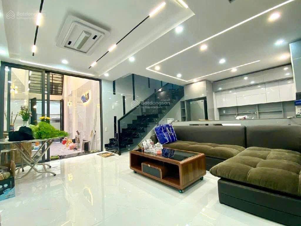 Bán nhà hoàng lê kha  quận 6  86m2  5 tầng  sát mặt tiền  5pn  giá 8.5 tỷ tl