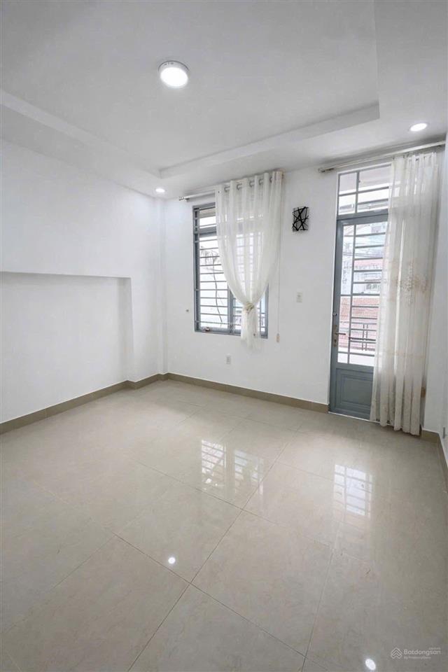Bán nhà lạc long quân cư xá phú bình  48m2 3 tầng hẻm 5m thông