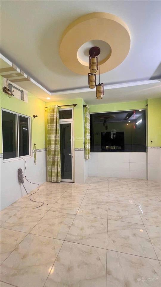 Trung tâm quận 11tạ uyên  2 mặt tiền trước sau 3 tầng  4.5 x 14  giá 9 tỷ