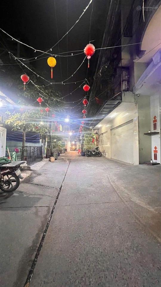 Trung tâm quận 11tạ uyên  2 mặt tiền trước sau 3 tầng  4.5 x 14  giá 9 tỷ