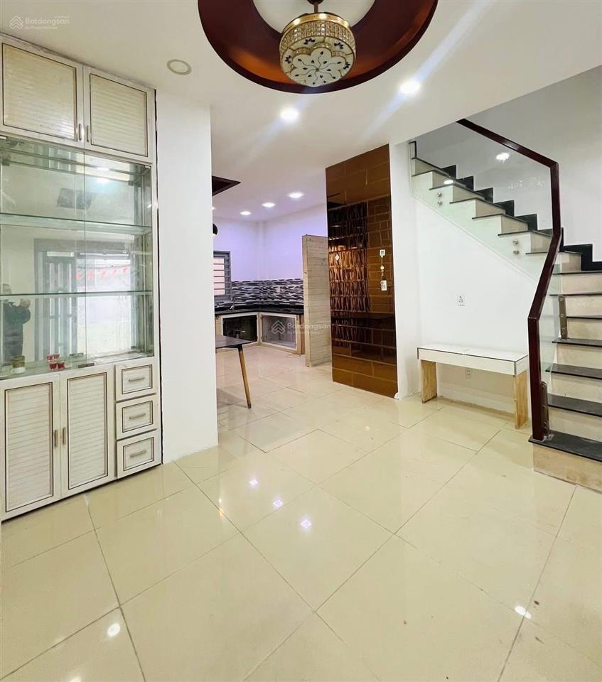Bán nha 3 tầng  quận 6  tân hoà đông thích hợp vừa ở vừa cho thuê hẻm ô tô thông chỉ 6.55 tỷ