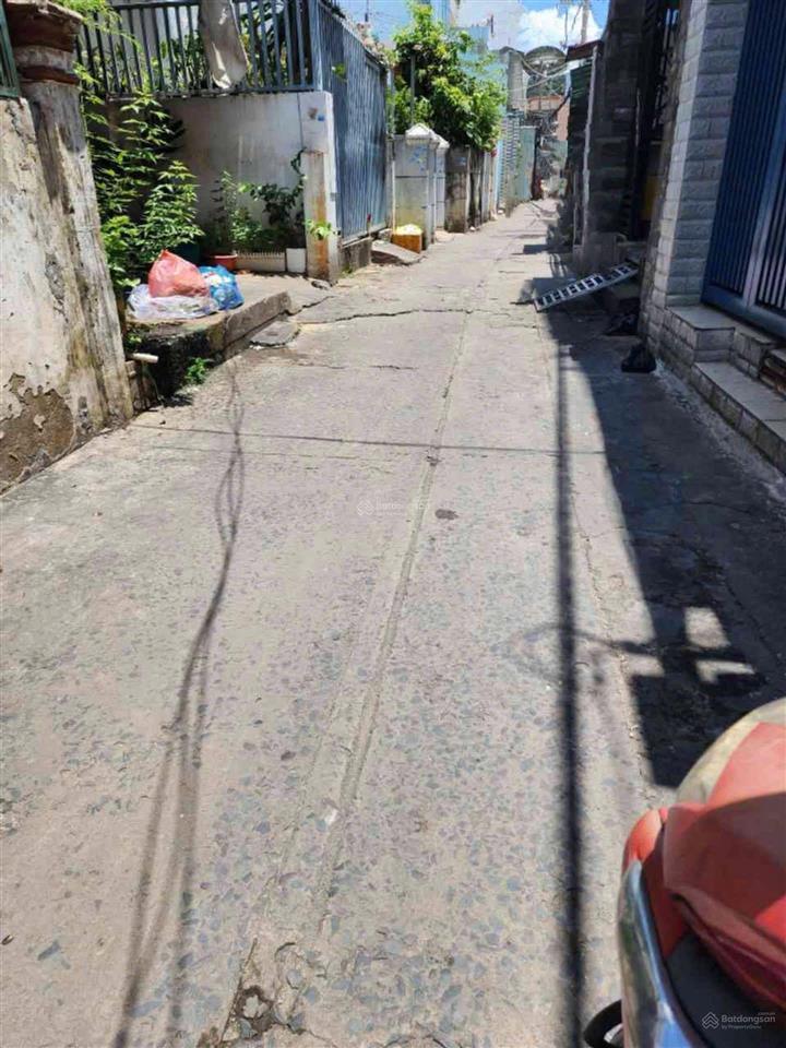 Bán nhà phạm phú thứ quận 6  60m2 (3x20m)  nhà cũ 2 tầng, cạnh chợ bình tiên chỉ 4,5 tỷ tl