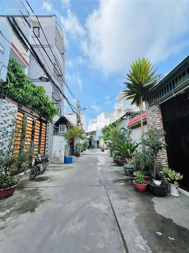 Bán đất trống 67m2 quận 6 kiếm không ra miếng thứ 2 trong khu vực giá chỉ 5.4 tỷ tl trực tiếp