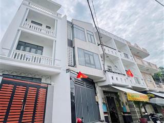 Mặt tiền kinh doanh, ngay bến phú định  nguyễn văn luông  42m²  4 tầng btct  không lộ giới