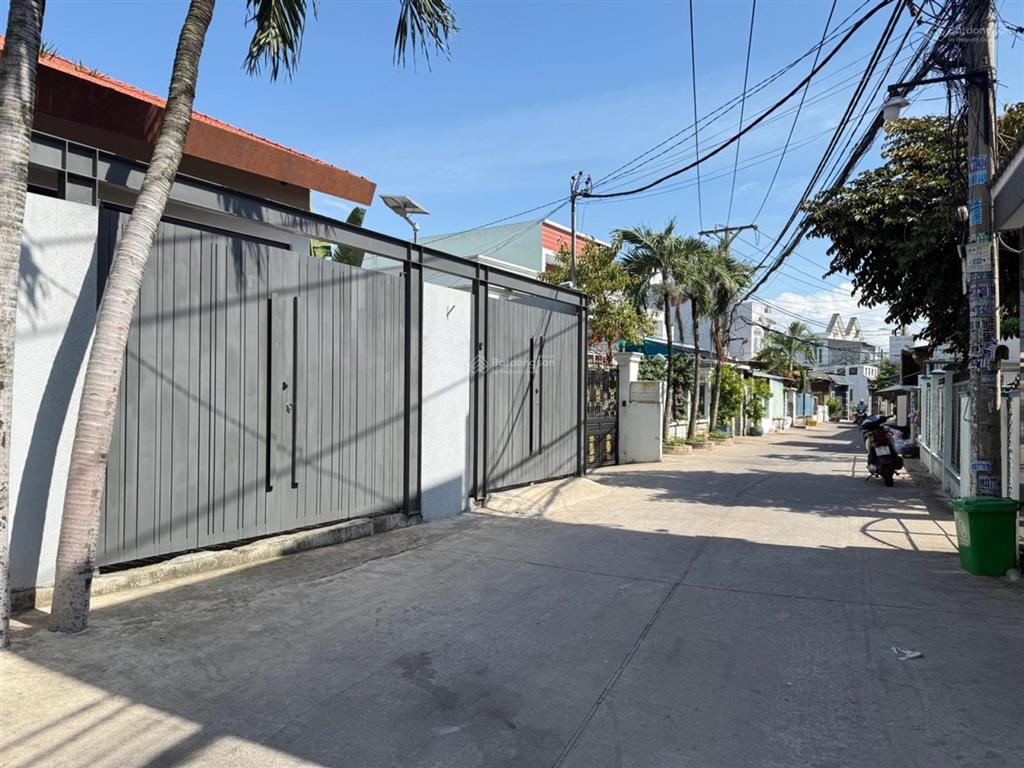 Bán nhà ở ấp tây lân, xã bà điểm, giá nhỉnh 2 tỷ