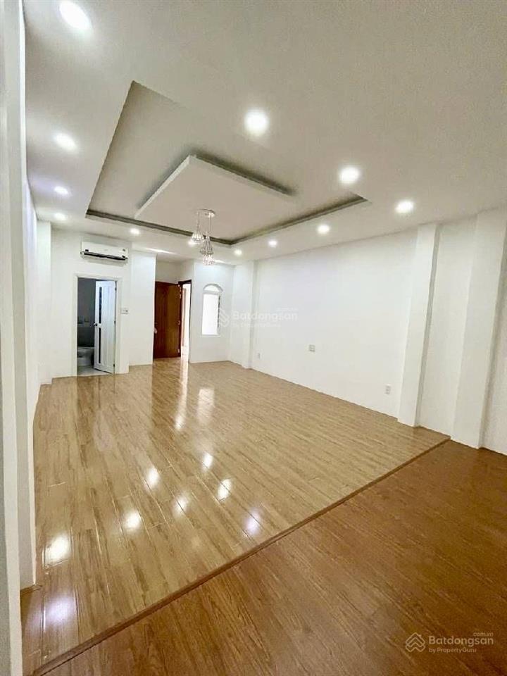 Hẻm xe hơinhà 4 tầng trung tâm bình thạnh74m2. chỉ nhỉnh 13 tỉ.