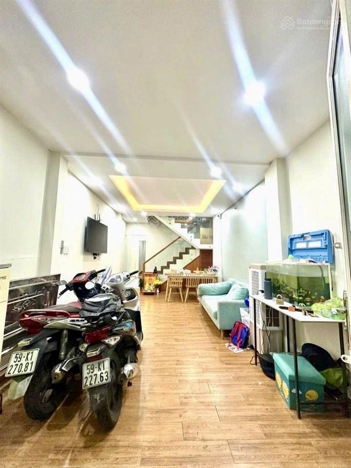 Nhà 3 tầng  trung tâm bình thạnh  tặng nội thất  55m2. chỉ nhỉnh 5.x tỉ