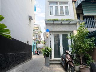 Nhà đẹp bến vân đồn 30,6x3x3 tầng nở hậu đã có sổ chỉ 2,9 tỷ