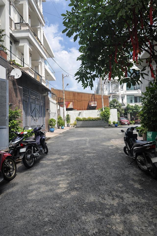 Nhà rẻ đẹp hiệp bình phước  4 tầng  hẻm xe hơi tránhcó vỉa hèql13gần vạn phúc city thủ đức