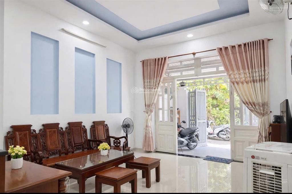 Nhà rẻ đẹp 75m2 lô góc hiệp bình hẻm xe hơi 3 tầng nhỉnh 7 tỷ phạm văn
đồng gigamall