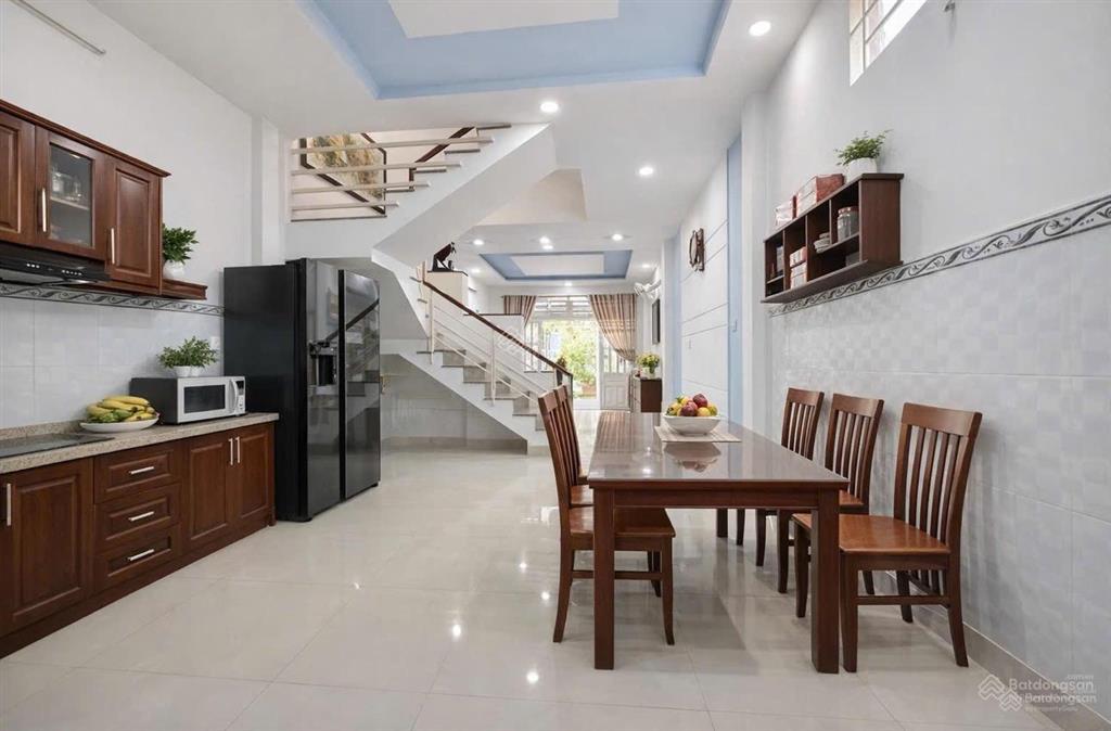 Nhà rẻ đẹp 75m2 lô góc hiệp bình hẻm xe hơi 3 tầng nhỉnh 7 tỷ phạm văn
đồng gigamall