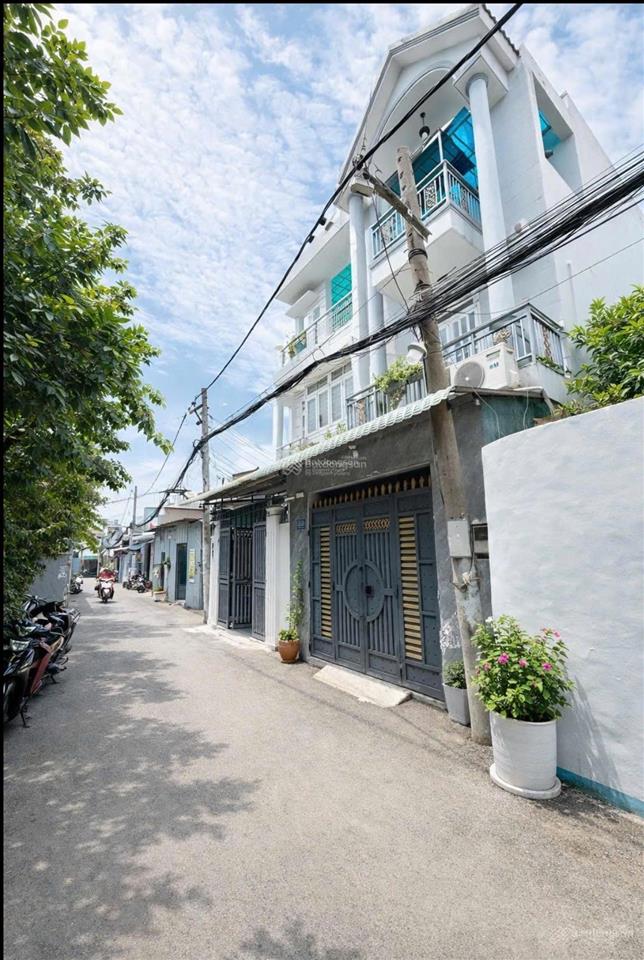Nhà rẻ đẹp 75m2 lô góc hiệp bình hẻm xe hơi 3 tầng nhỉnh 7 tỷ phạm văn
đồng gigamall