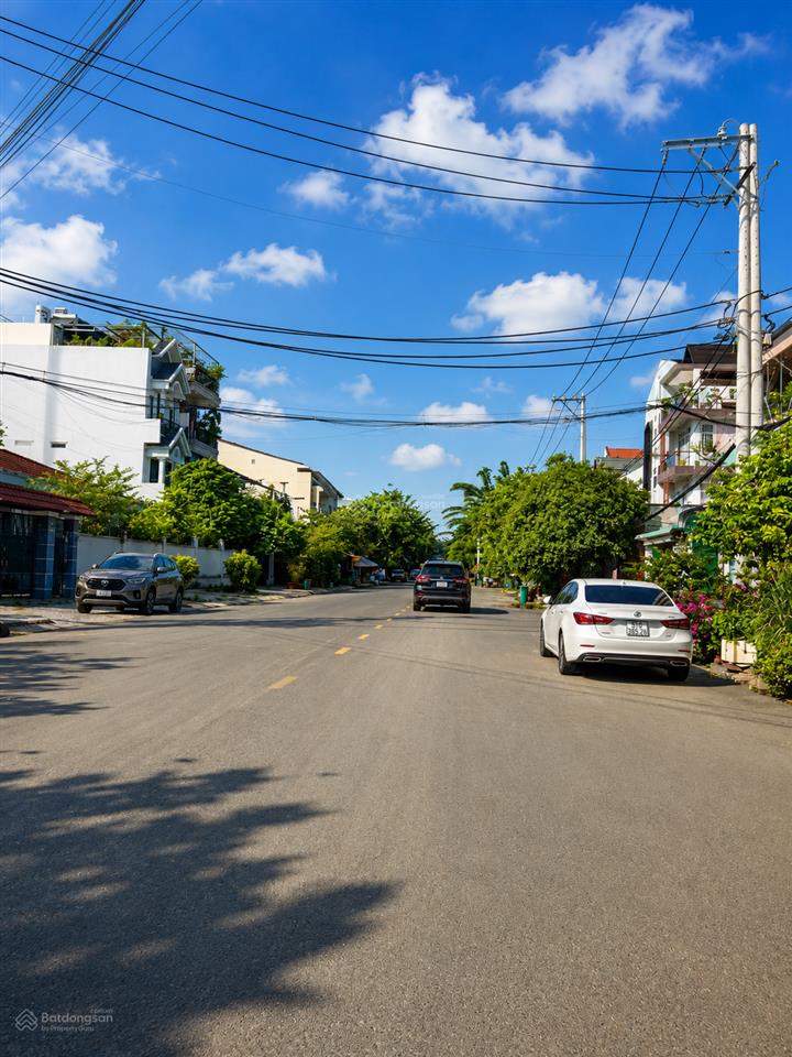 Bán nhà hiếm đẹp 62m2 .ven sông 4 tầng full nội thất hẻm xe hơi hiệp bình chánh thủ đức gigamall.