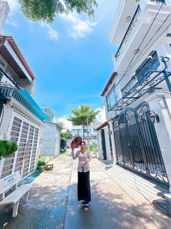Nhà đẹp giá rẻ hẻm xe hơi 60m2 ql13 hiệp bình thủ đức gần vạn phúc chỉ hơn 6 tỷ