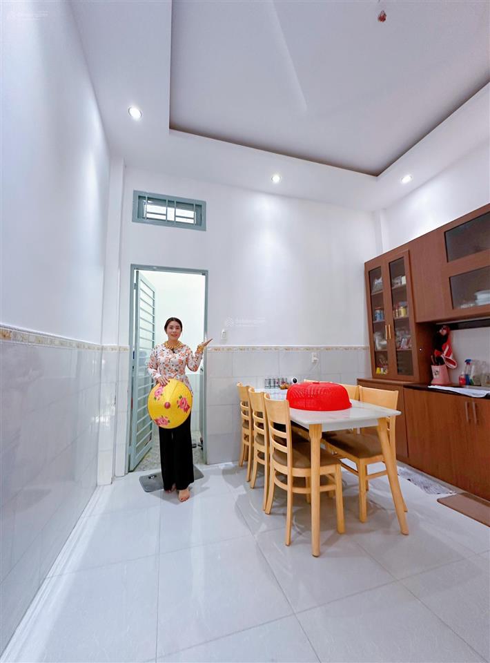 Nhà đẹp giá rẻ hẻm xe hơi 60m2 ql13 hiệp bình thủ đức gần vạn phúc chỉ hơn 6 tỷ