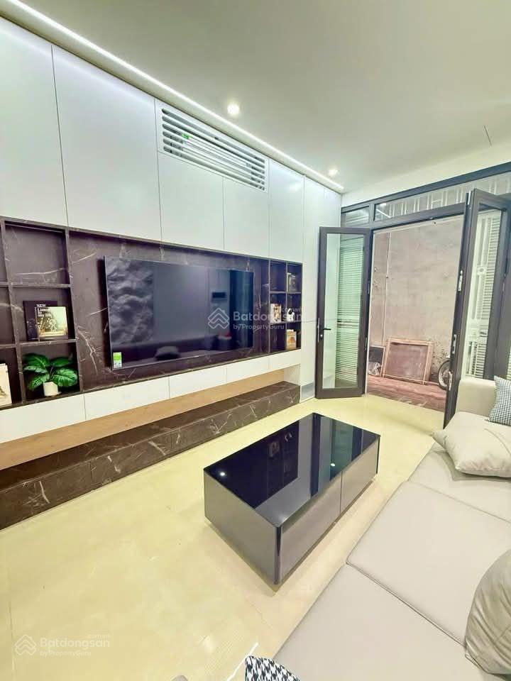 Nhà sát hồ võ thị sáu trung tâm quận hai bà trưng