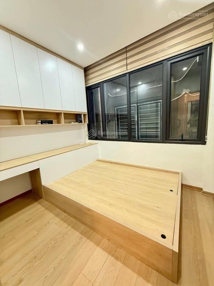 Nhà sát hồ võ thị sáu trung tâm quận hai bà trưng
