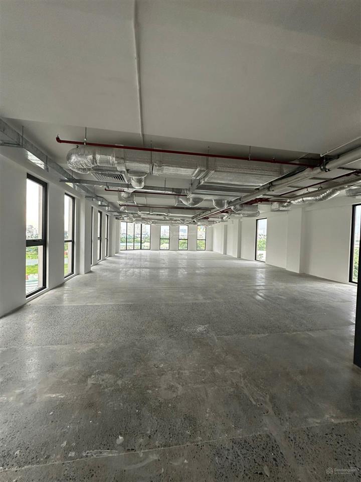 Cho thuê văn phòng 200m2 tòa nhà m.a.c.h ung văn khiêm, giá tốt