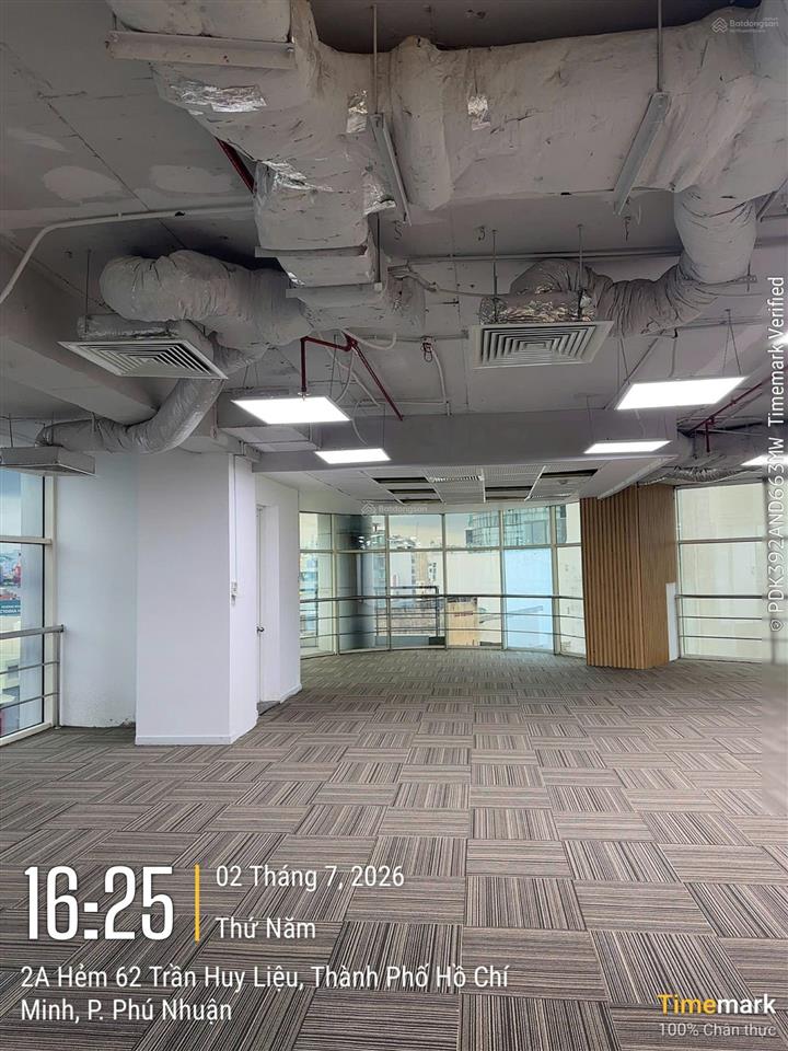Cho thuê mặt bằng văn phòng 315m2 tòa nhà l'mak the venture 62 trần huy liệu, giá tốt