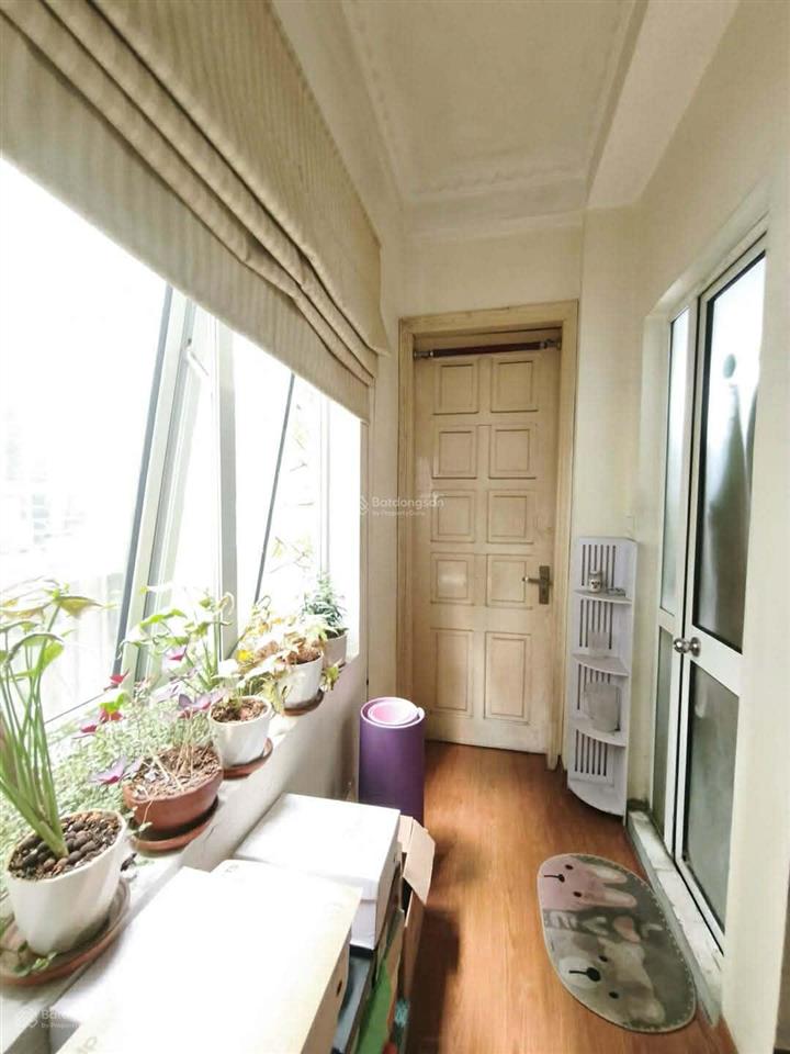 Vị trí vàng trần khát chânvài bước ra phốtiện ích ngập tràn